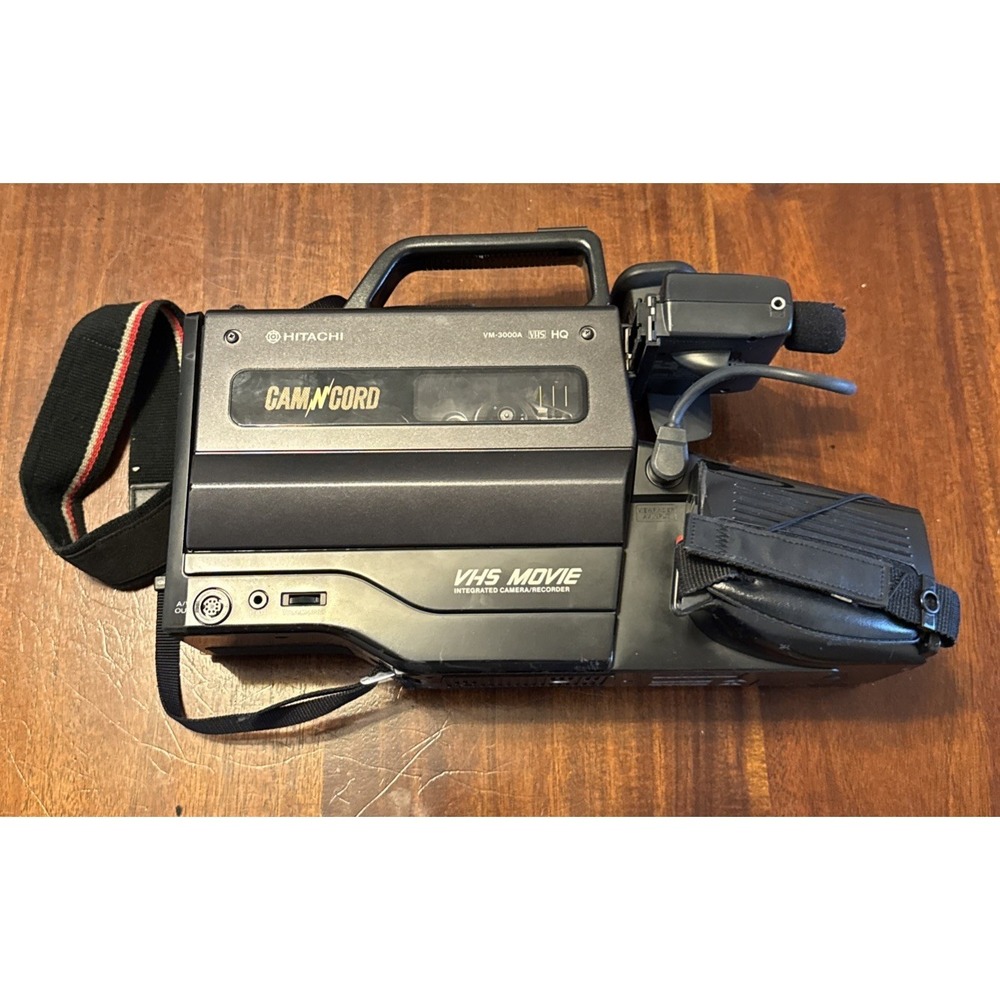 Hitachi VM-3000A VHS Camcorder Vintage Video Camera + Bag Cords Bat. Not Tested‎